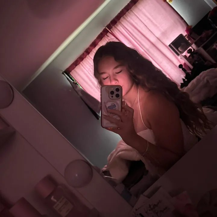@3lly.wrld.pt1