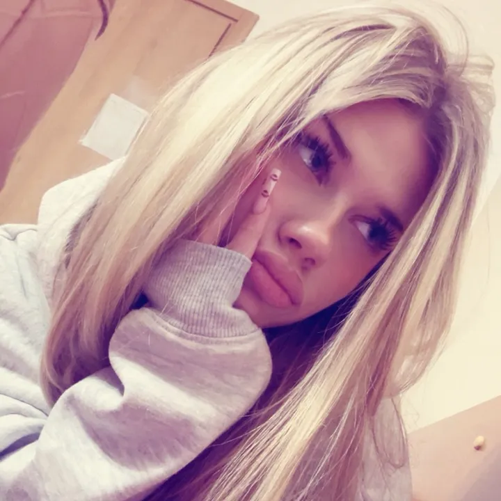 @official_julia_pytel