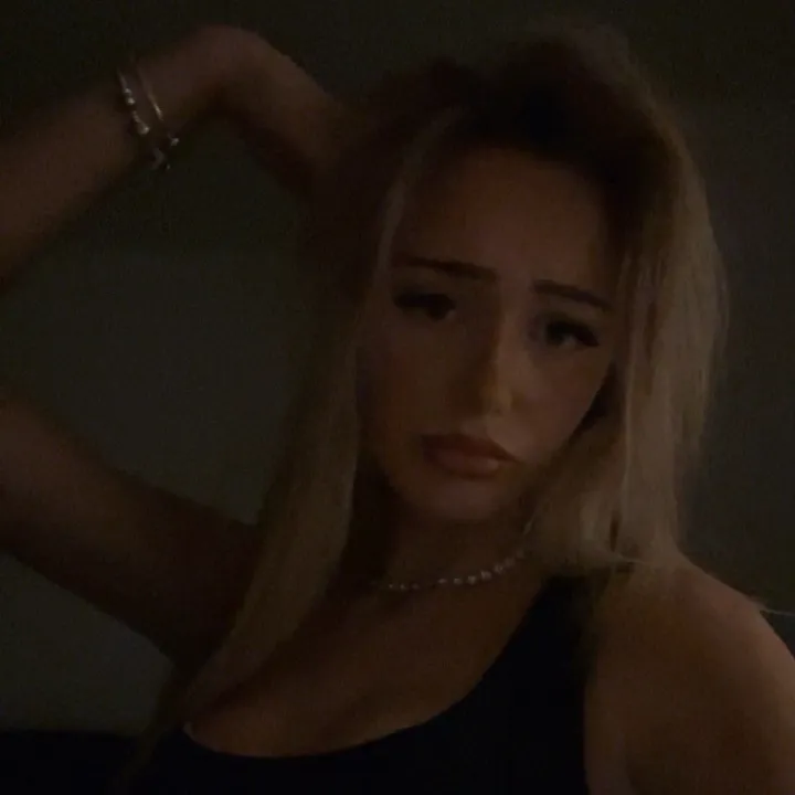 @ellietracey_09