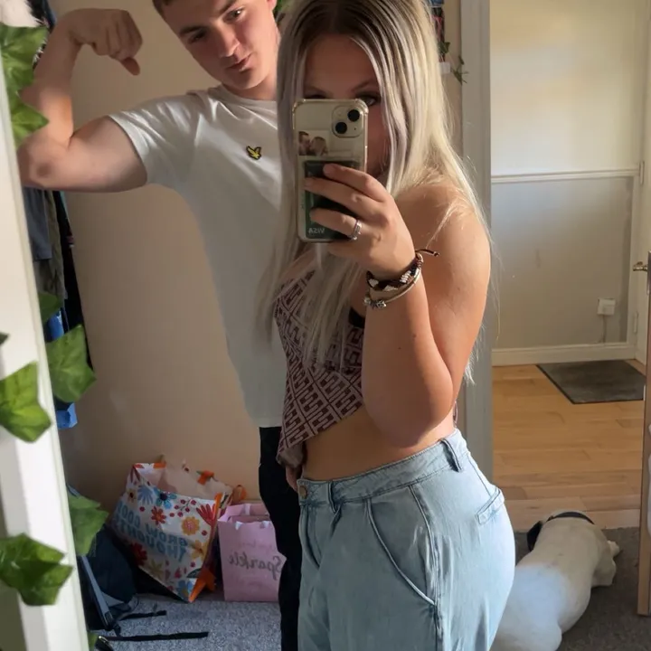 @defo.not.phoebee