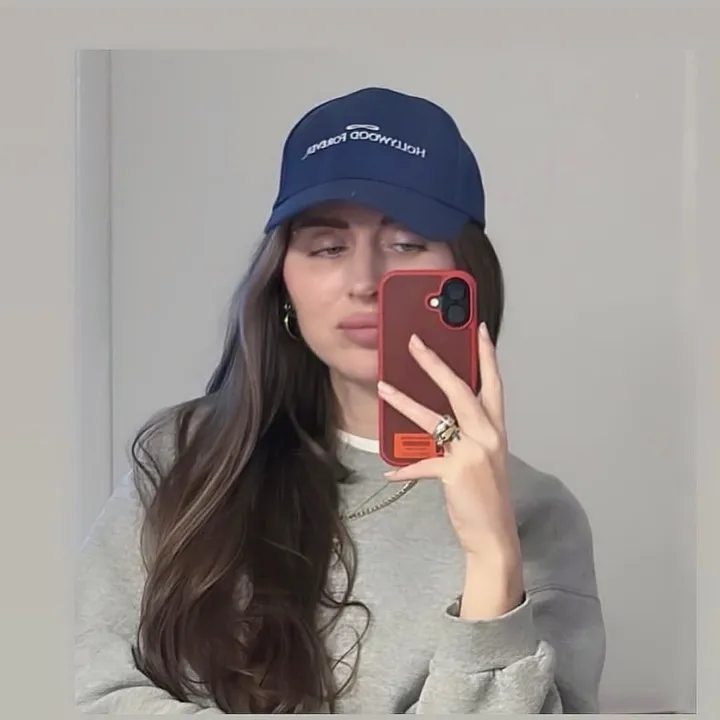 @annamerica1