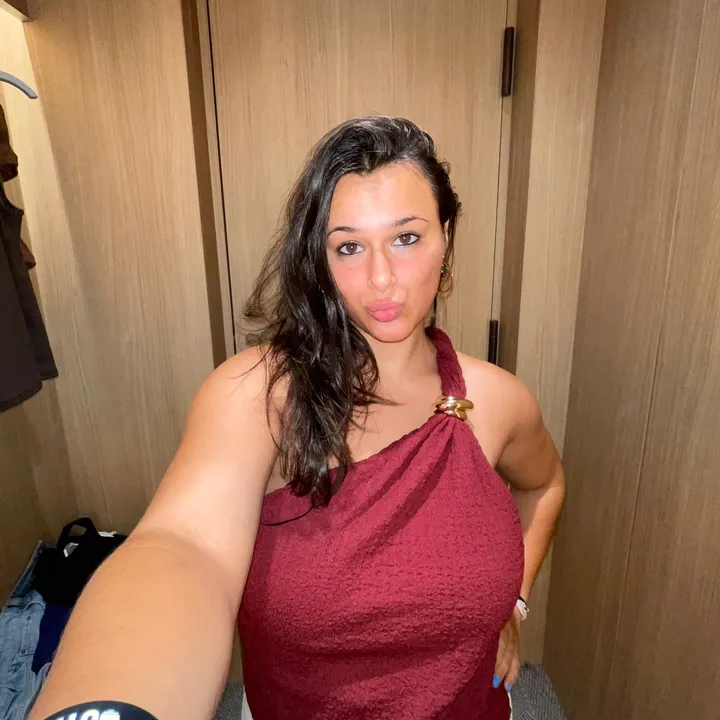 @sashaatravels