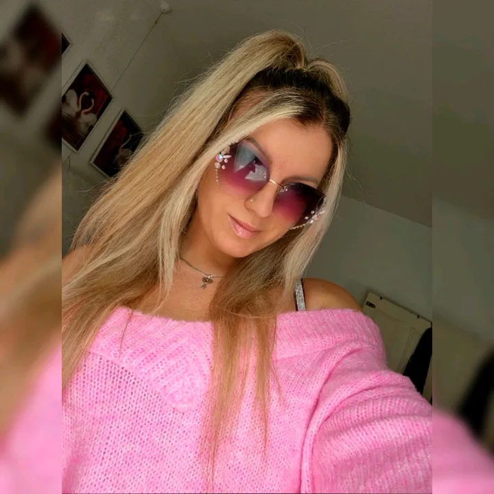 @latviangirl_inese