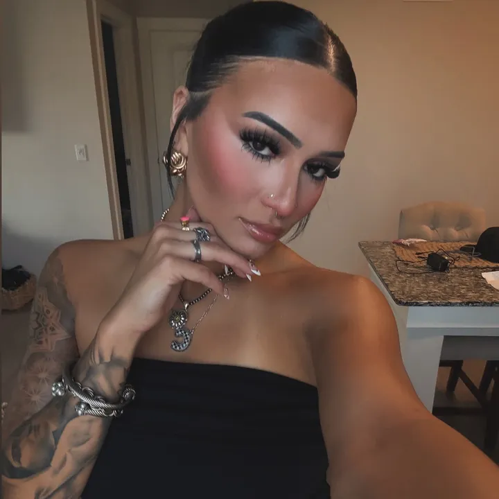 christalopezzz