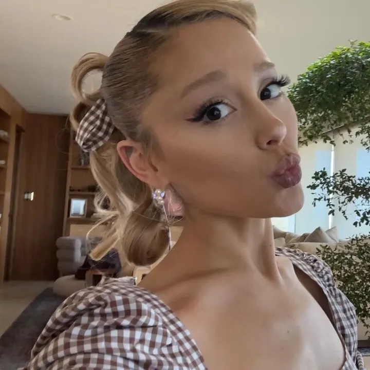 imagining.ariana