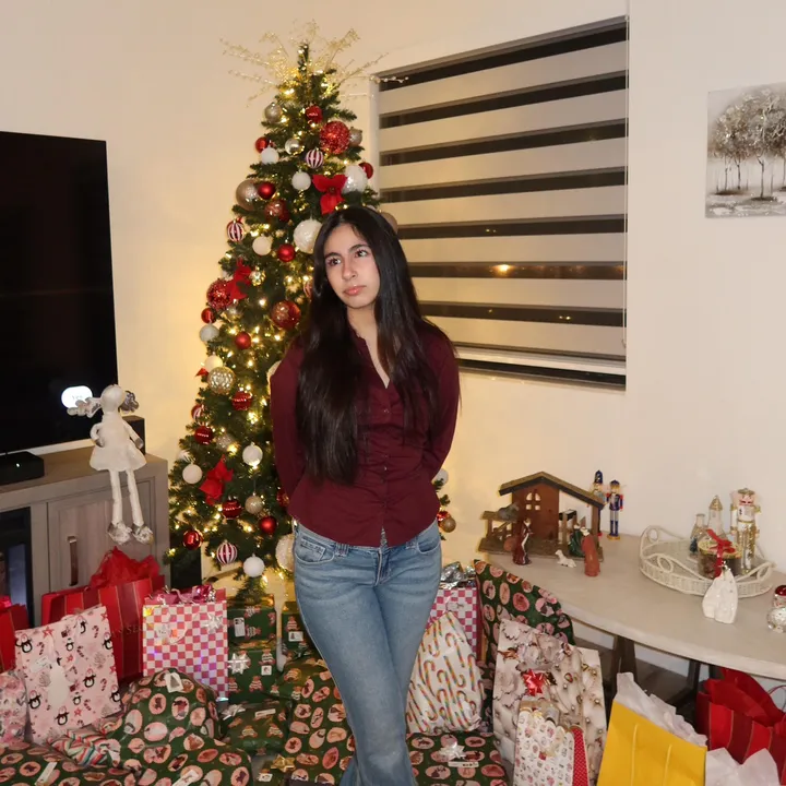 @oyarzo_valentina