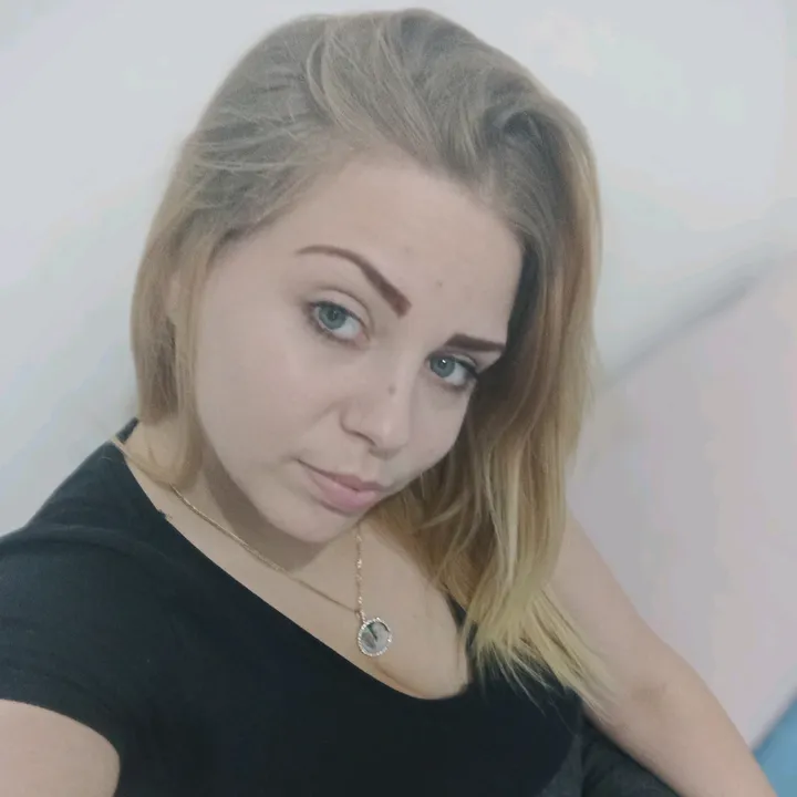 @nicole_ax1