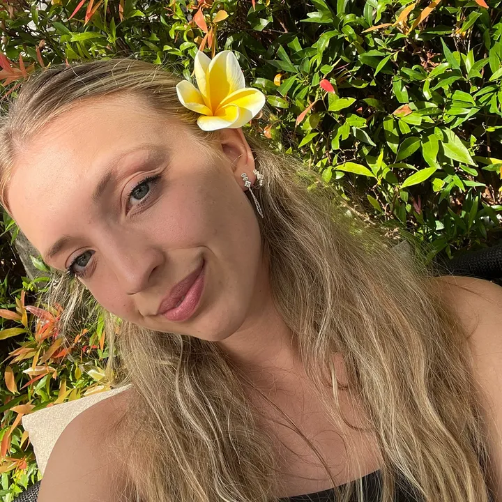 @antoinette__video