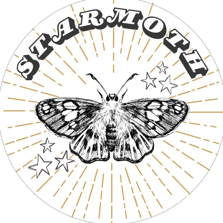 @star_moth_