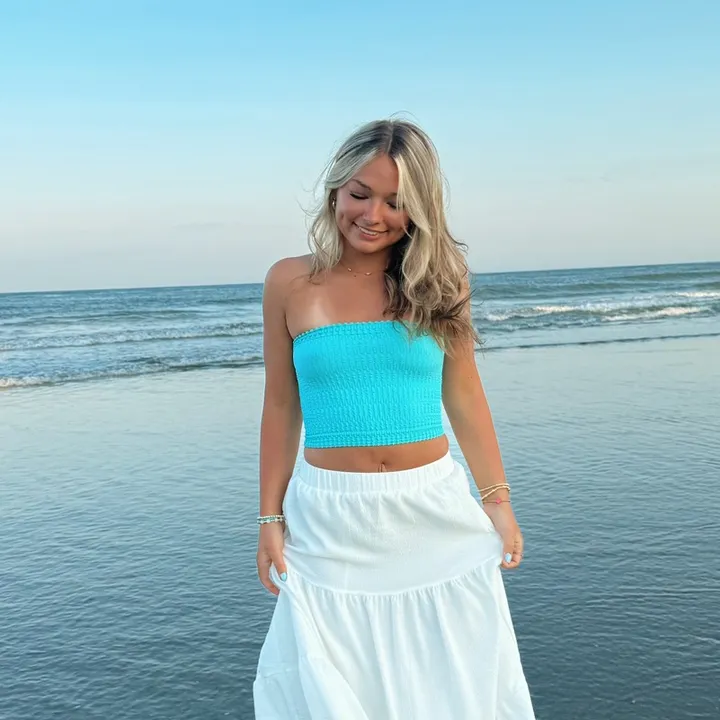 @chloehippert