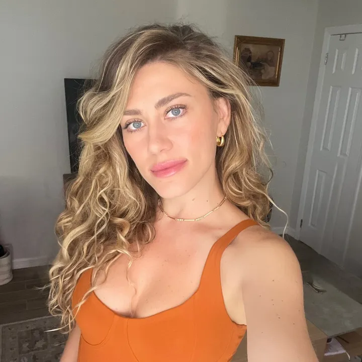 @nonessentialbes