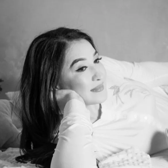 @julyasayat