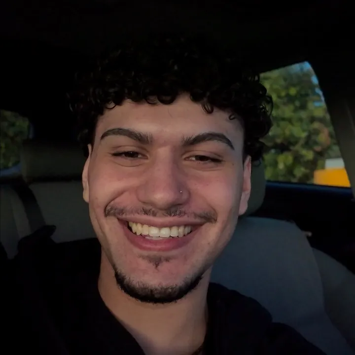 @bryan_alvarez