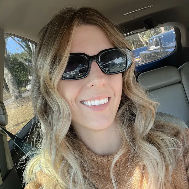 @lifewithdina