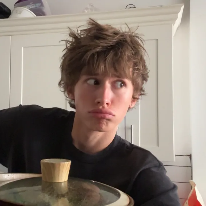 @akjosi
