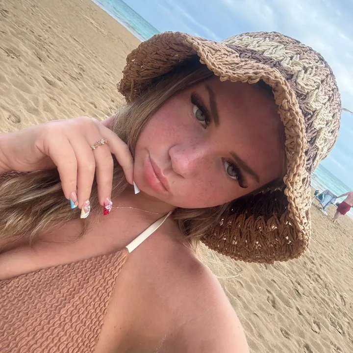 @elisethe1not2