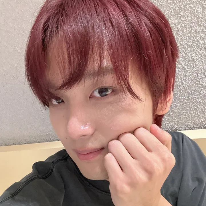 hugs2hyuck