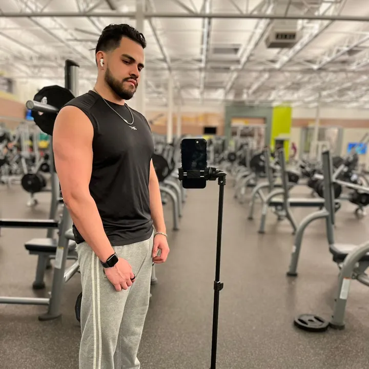 @carlitosg94