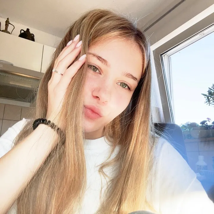 @viv_meow