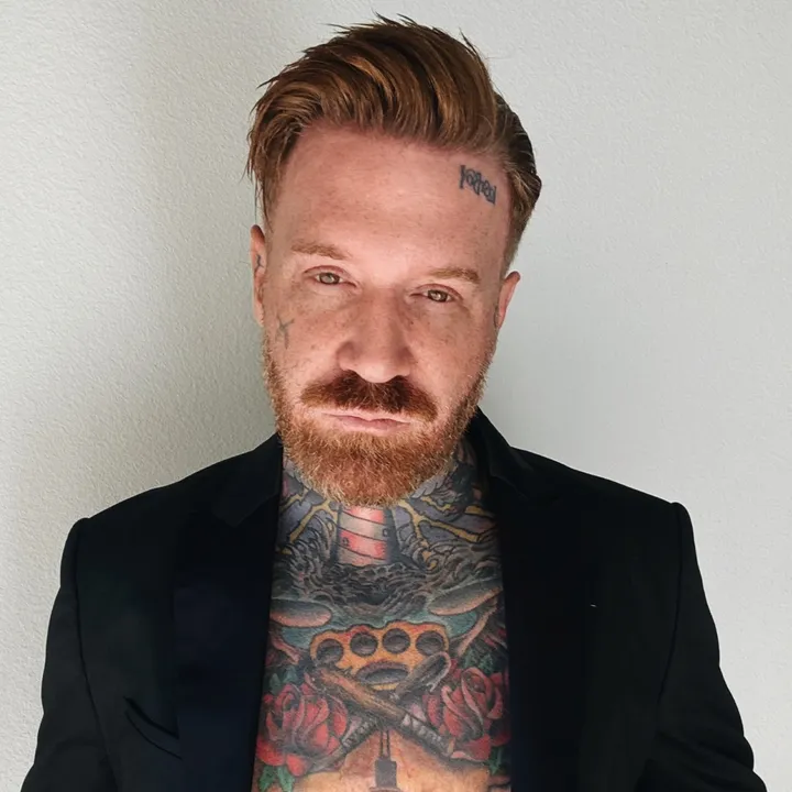 @wesdoeshair