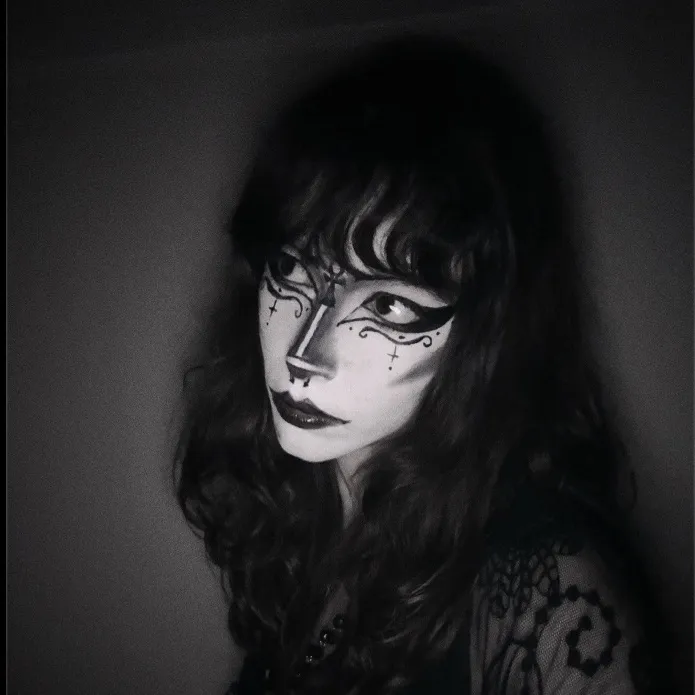 @i_heartblackmetal