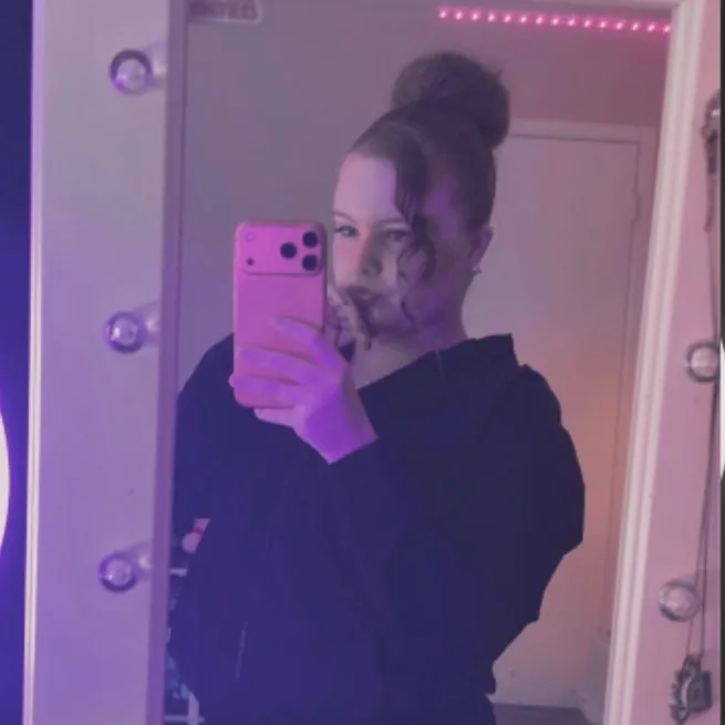 @heyybreyana