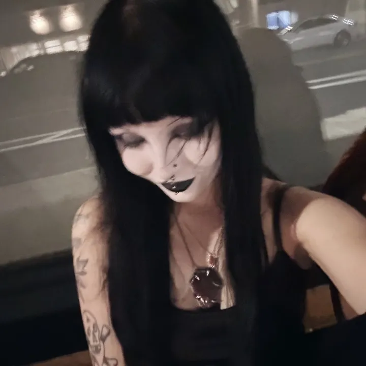 @wretchedlilgirl