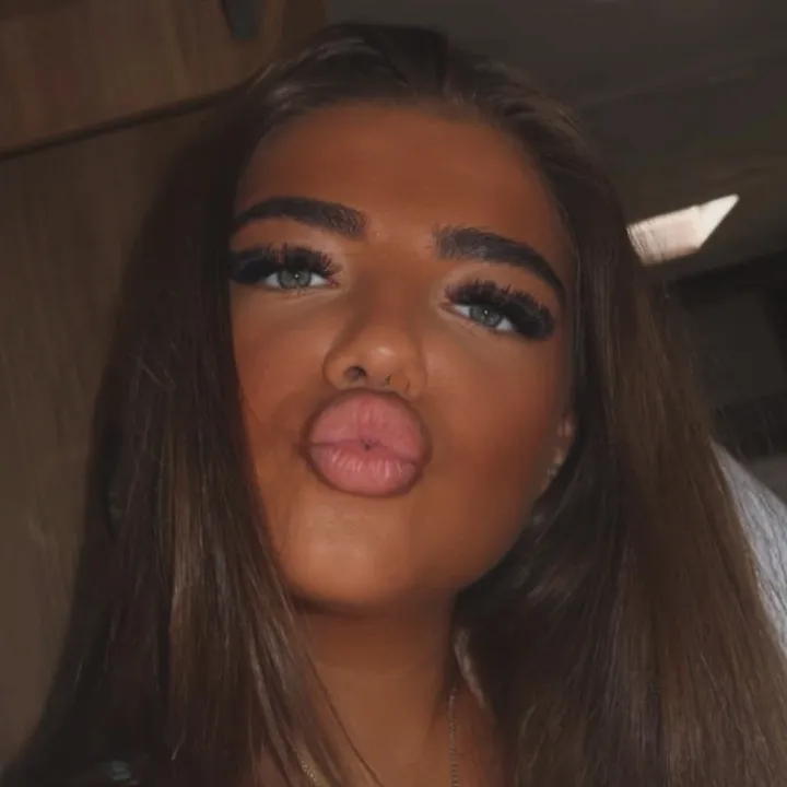 @emilylouise_lewis_1
