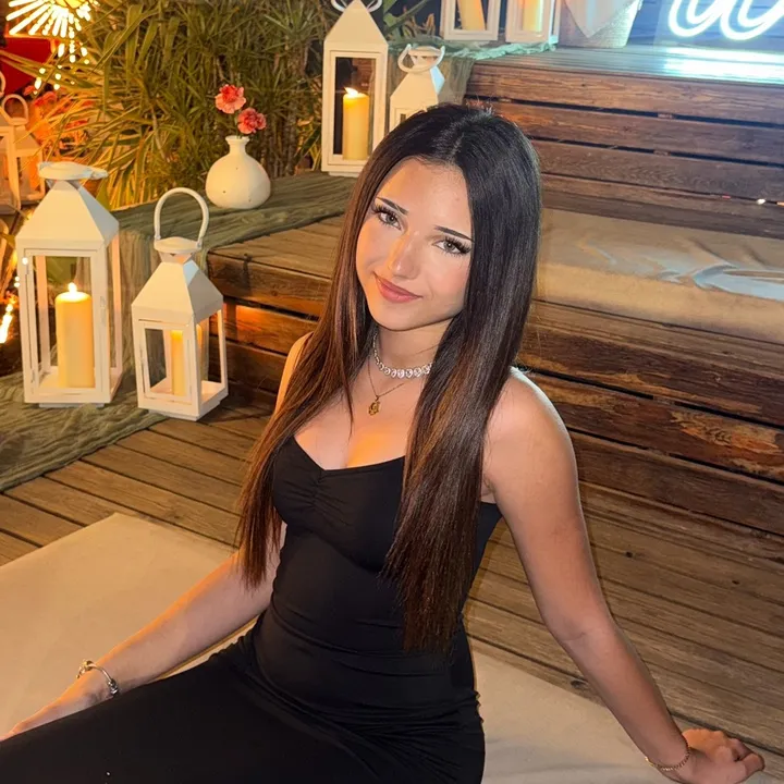 @valeriarebolloperez