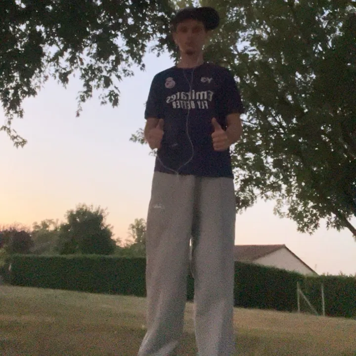 @llutcho_