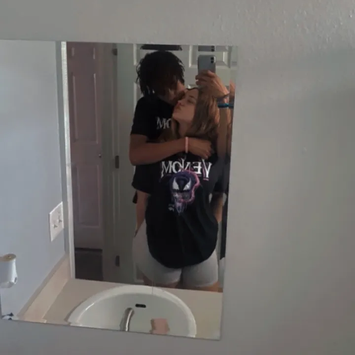 @nowayitseli
