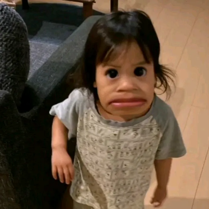 @hawkkeyyee