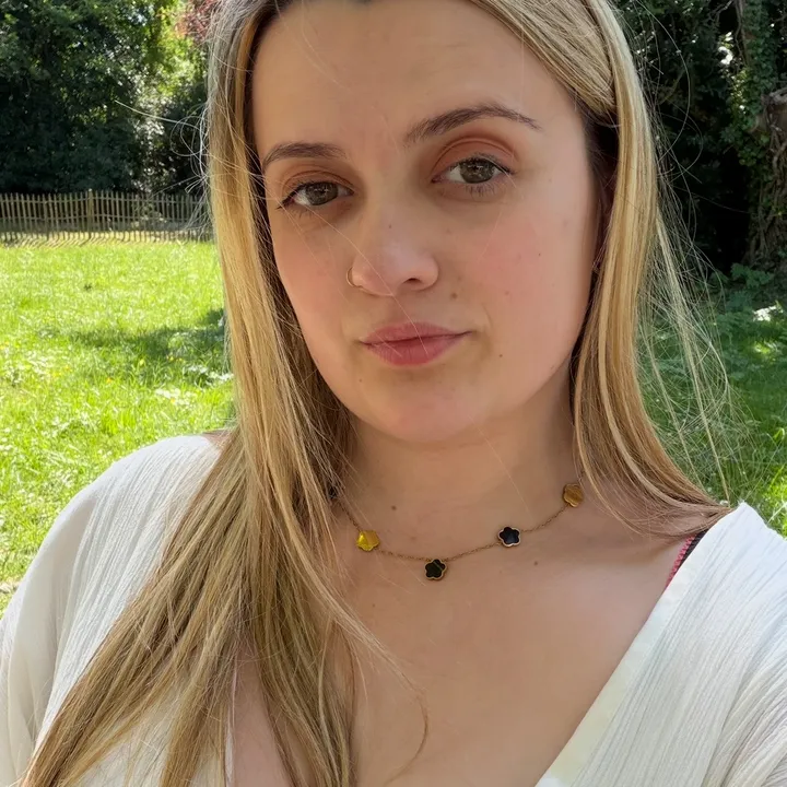 @juliecid16