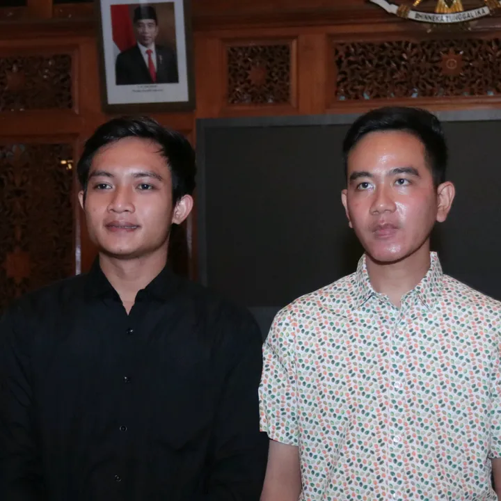 bayuhob04