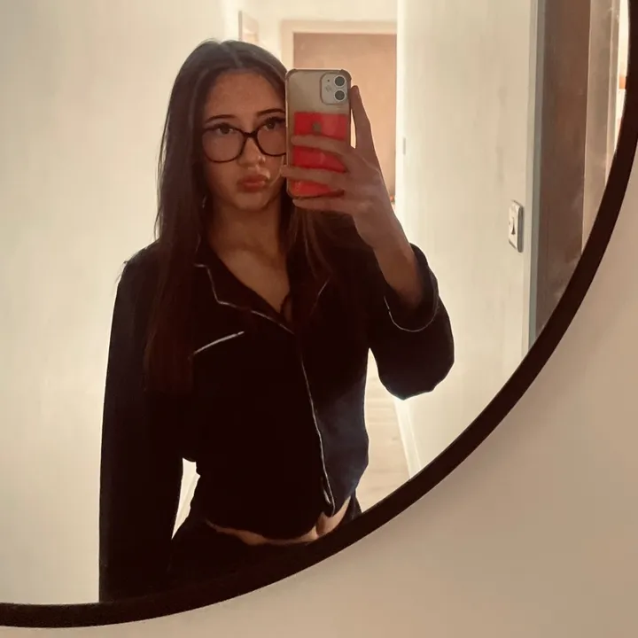 @_poppyxx_