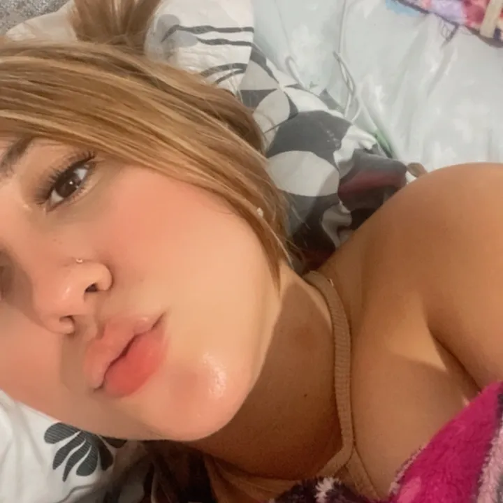 @estefaniiabravo
