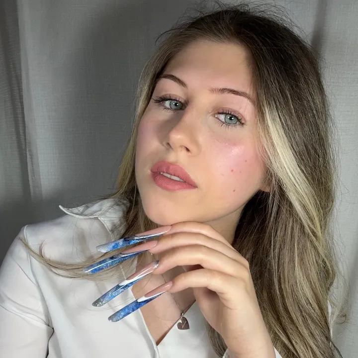 @aurylombardo_nailartist