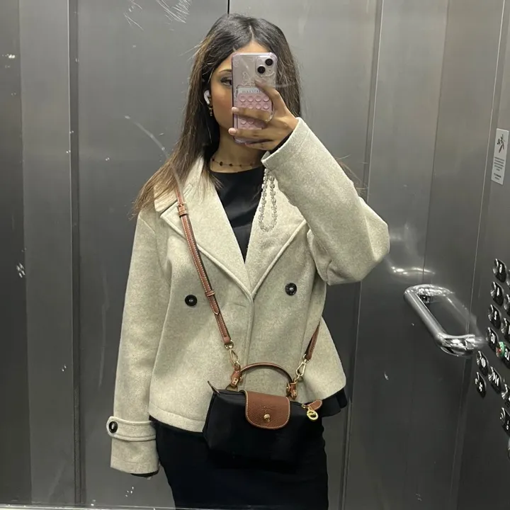 @anishaaa_u