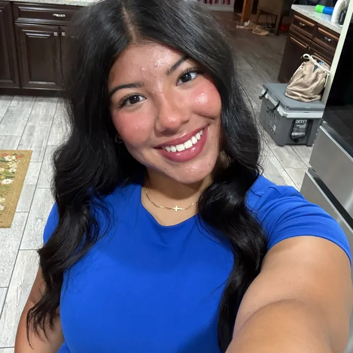 @nellaafranco