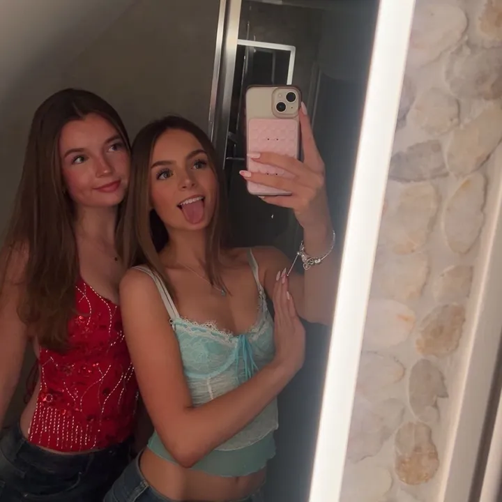 @elliecoopsspam