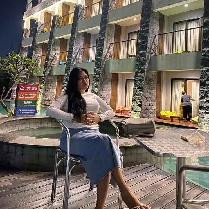 @bellajefrida