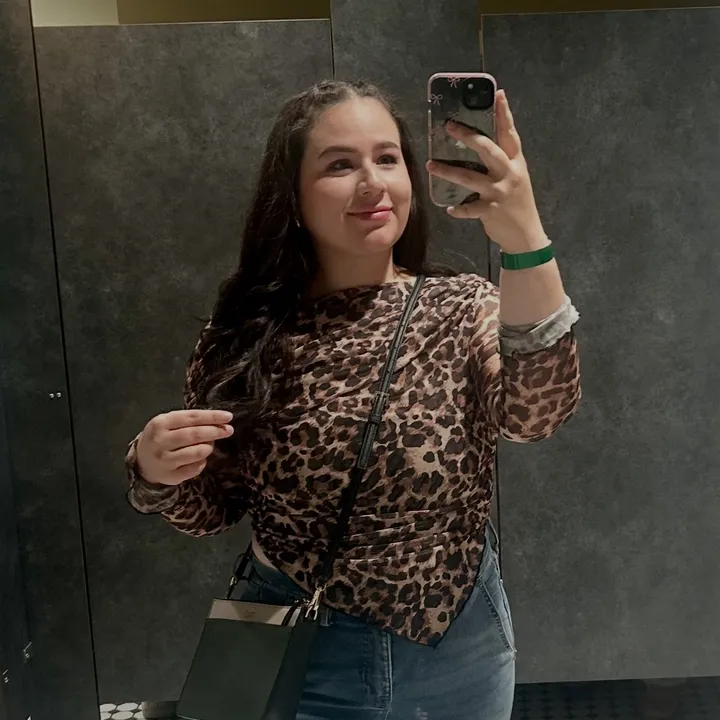 @izzyy1122