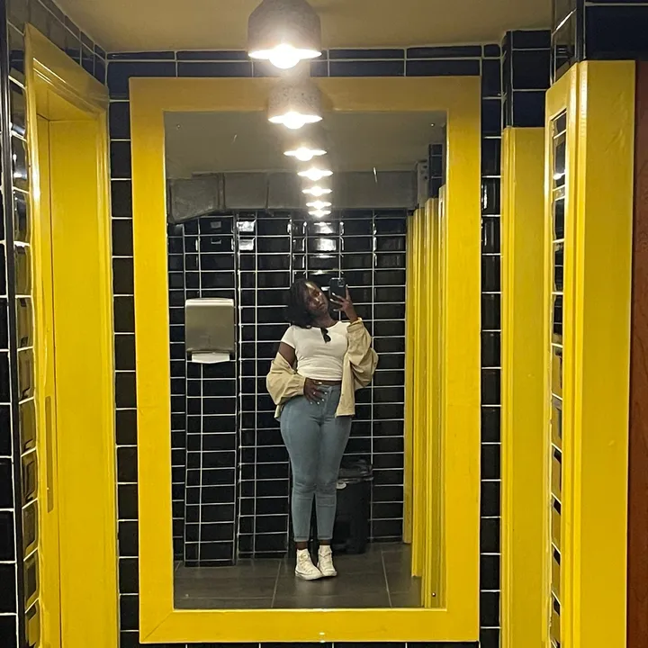 @claudiashir0
