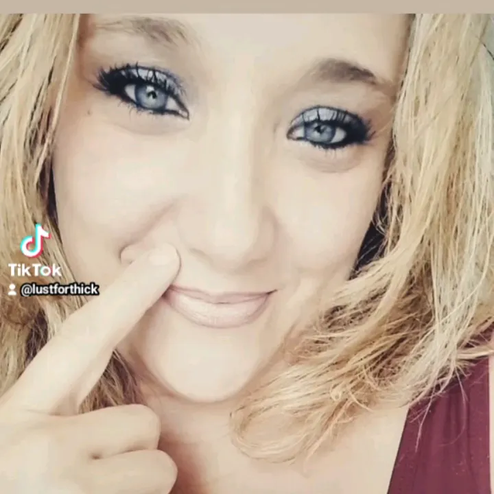 lacedinromance