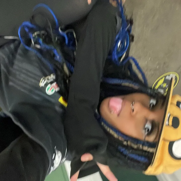 @hello.37435
