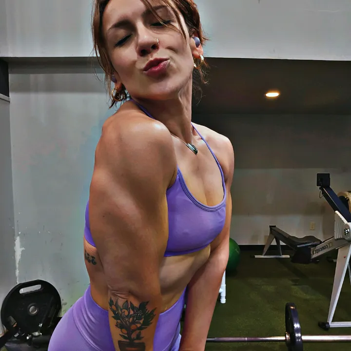 @numinous_nina