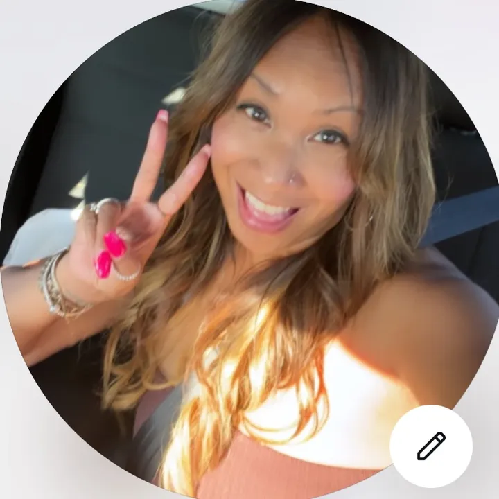 @vickeebux