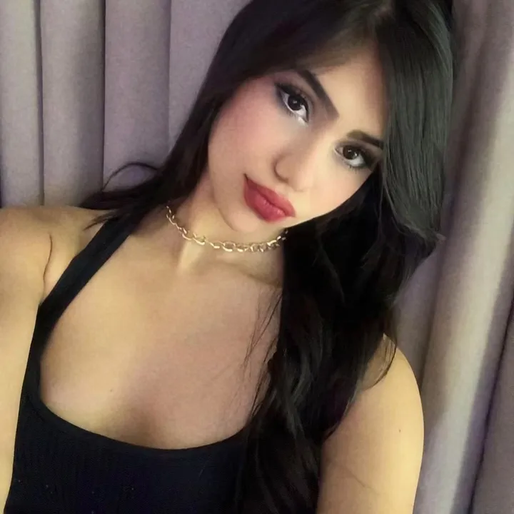 @cristinahenriquez02
