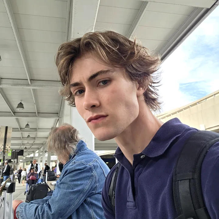 @thegreystson