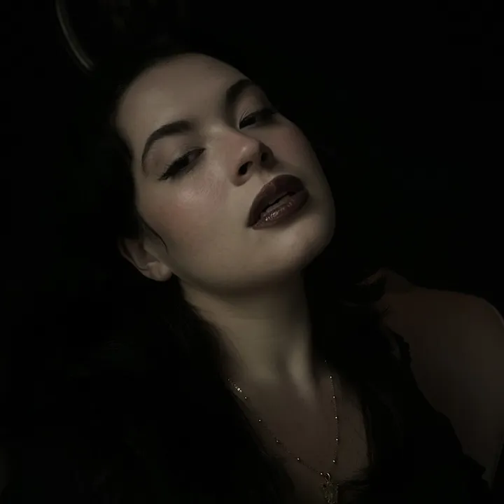@thewolfinlace